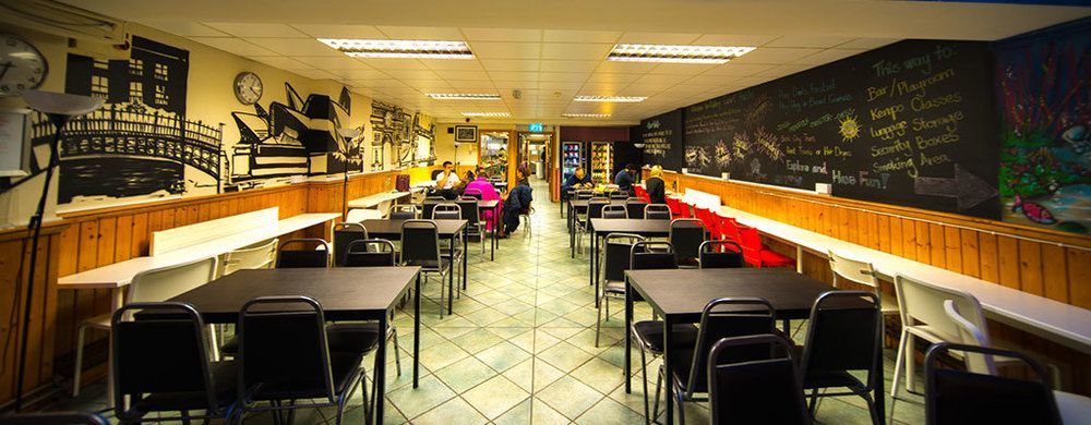 Abbey Court Hostal